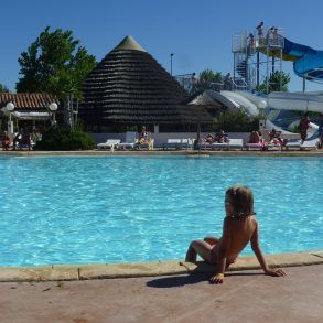 La piscine du Boucanet Grau du Roi en famille Séjour Le Grau du Roi en famille | Blog VOYAGES ET ENFANTS