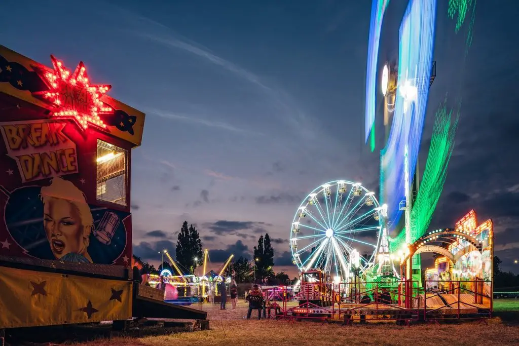 Parc dattraction en France à quel âge| VOYAGES ET ENFANTS