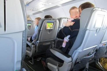 voyage avion bebe enfant
