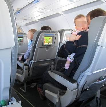 voyage avion bebe enfant