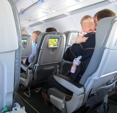 voyage avion bebe enfant