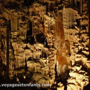 Grottes de lArdèche en famille | Blog VOYAGES ET ENFANTS