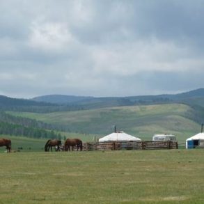 voyage Mongolie en famille avec enfant Mongolie avec enfant découverte des steppes à cheval | Blog VOYAGES ET ENFANTS