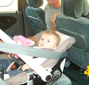Bébé en voiture comment les occuper