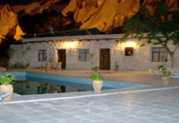 Se loger en famille en Cappadoce: Le Seven Rock Cave Hotel