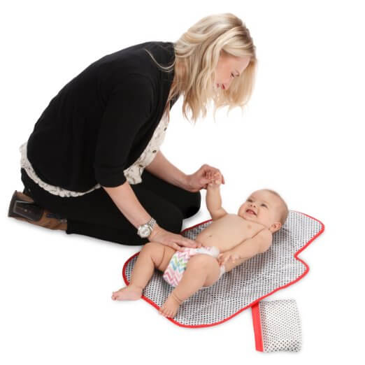 Voyage bébé pratique: accessoires puériculture nomade et multifonctions