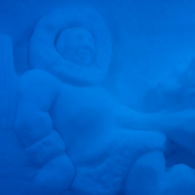 Neige en famille: fééries à la nuit tombée