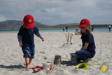Top 10 des accessoires légers pour la plage... en famille!