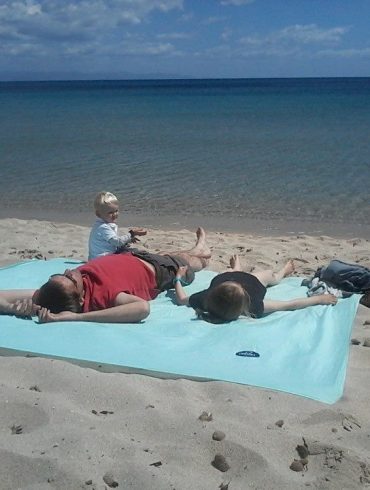 Drap de plage XXL et compact pour les familles