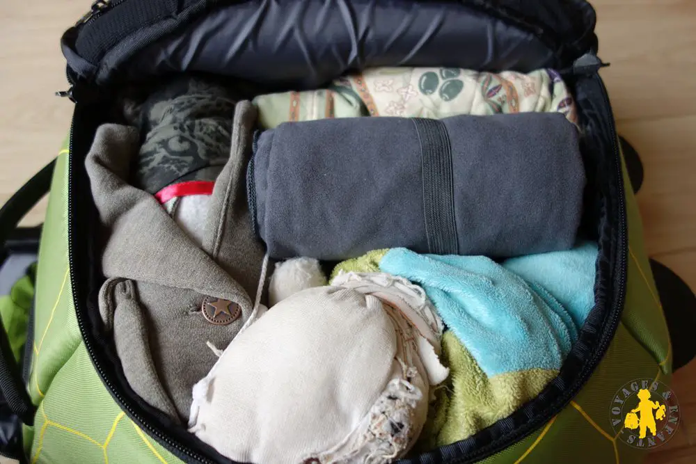 Valise enfant roulage vêtement compressed Préparation valise enfant top astuce | Blog VOYAGES ET ENFANTS