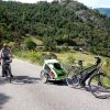 vélo eléctrique en famille guillestre Sardaigne avec bébé lait petits pot et couches