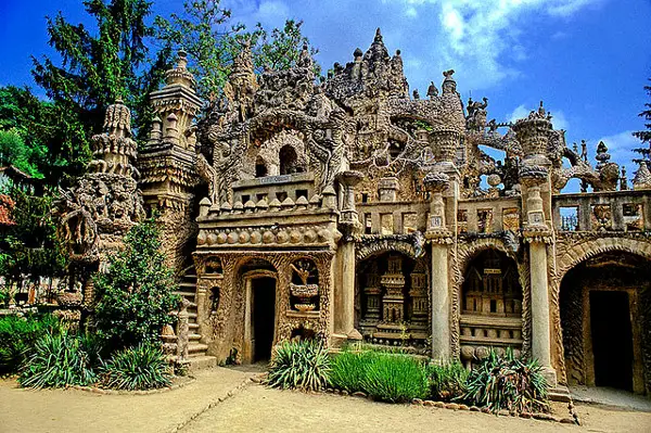 Palais du facteur cheval 10 musées pour la famille en France | Blog VOYAGES ET ENFANTS