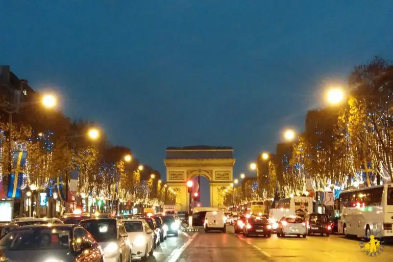 Visite de Paris en famille: arc de triomphe