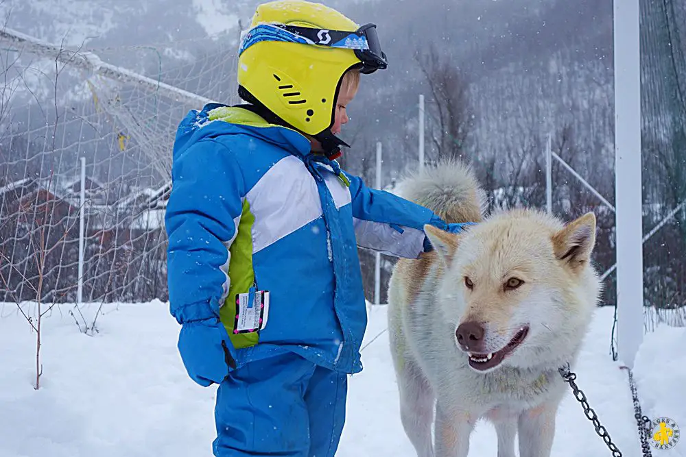 Iloka Baby traineau pelvoux avec des enfants Igloo Pelvoo Baby traineau à Pelvoux activités | Blog VOYAGES ET ENFANTS