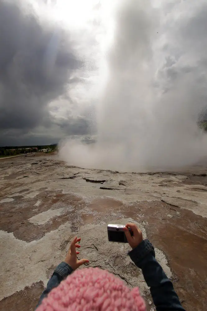 geyser2 Islande avec des enfants | Blog VOYAGES ET ENFANTS