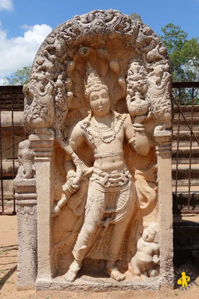 2015.02.25 Sri Lanka Anuradhapura temple