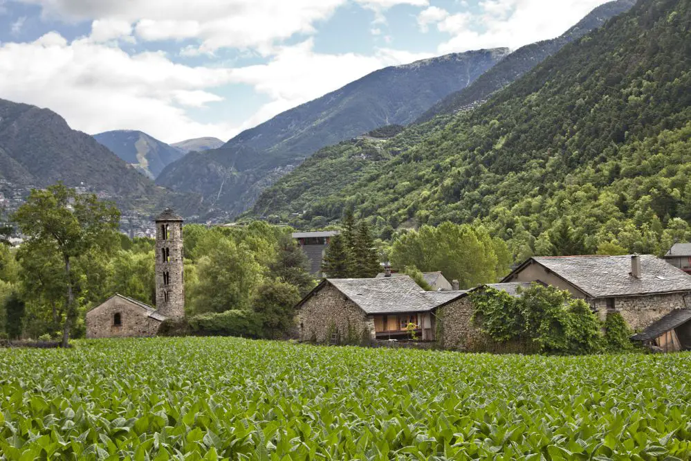 AT Andorralavella esglesia santacoloma Andorre en famille activités en été | Voyages et Enfants