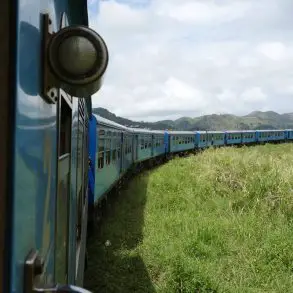 Transports au Sri Lanka en famille bus train tuk tuk