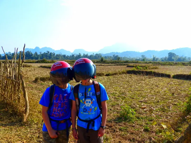 Laos VangVieng Voyage en Asie pour maman solo et ses jumeaux | Blog VOYAGES ET ENFANTS