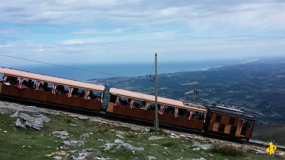 Train de la Rhune train à crémaillère Activités à Sare avec enfants Pays Basque | Blog VOYAGES ET ENFANTS