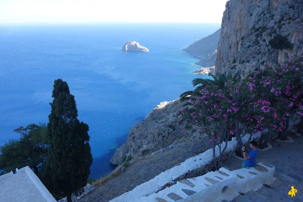 Amorgos monastère vue panoramique Les Cyclades en famille Paros Mikonos Naxos Amorgos