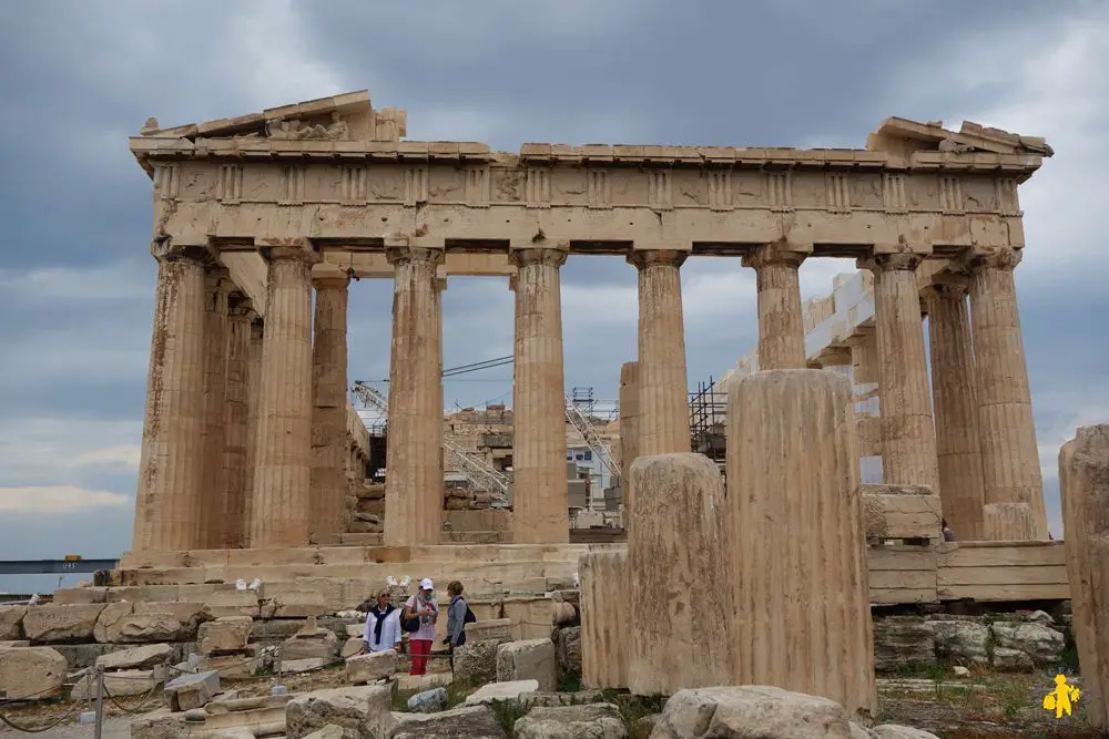 Athènes Acople le Parthénon avec des enfants Athènes en famille 3 jours de visites et activités | Blog VOYAGES ET ENFANTS