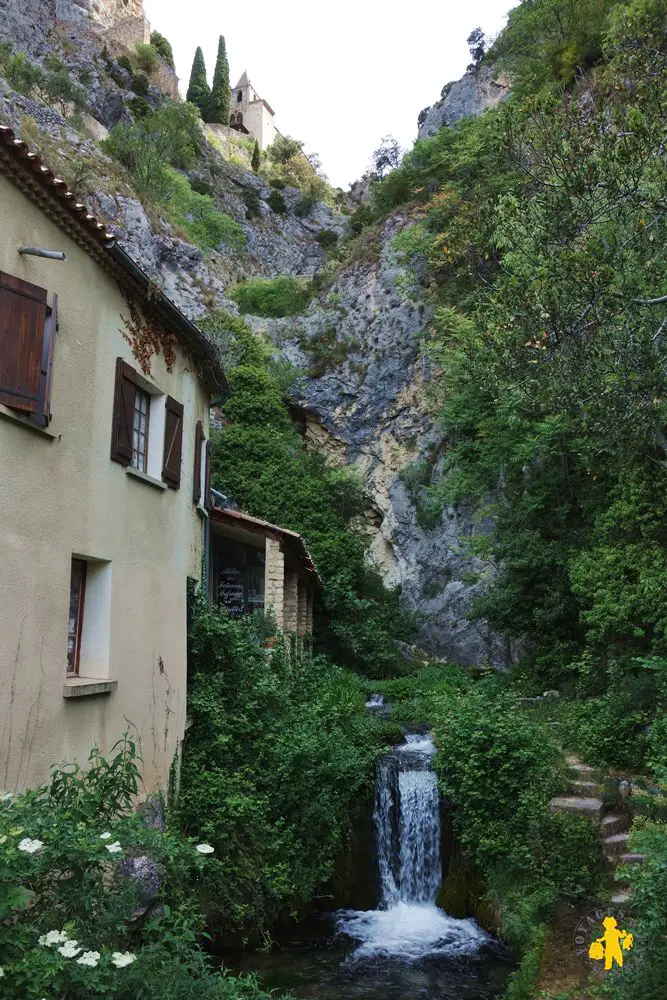 Gorges du Verdon Weekend en famille Moustiers Ste Marie 3 Week end Gorges du Verdon en famille | VOYAGES ET ENFANTS