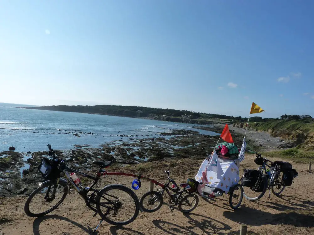 sables d Vélodyssée avec des enfants vélo en famille sur lAtlantique'olonne 2