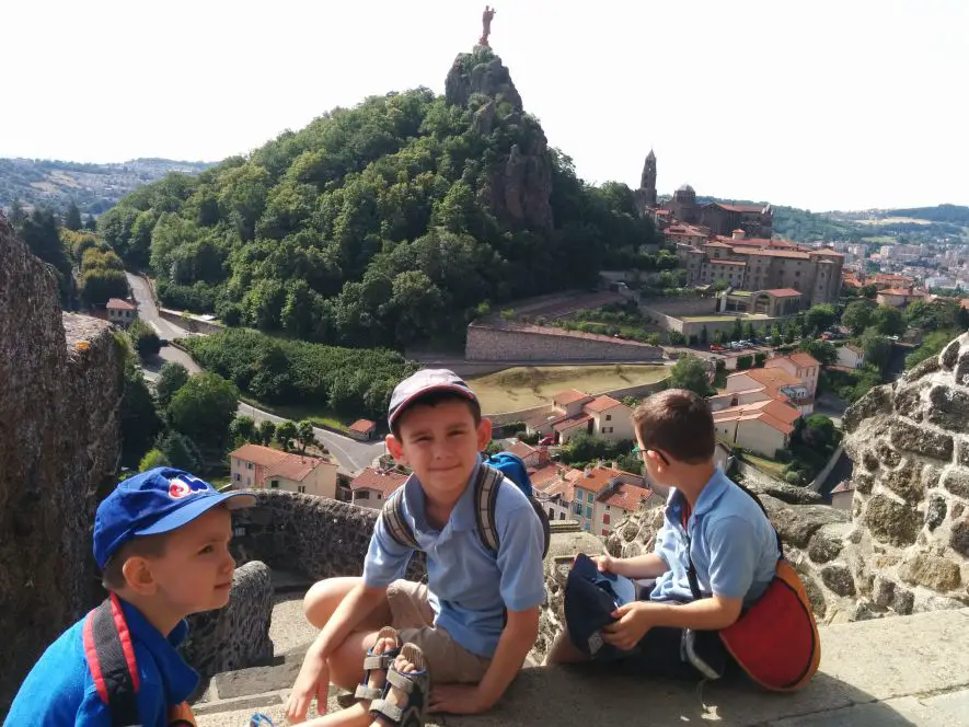 Puy en Velay compressed Voyage en Famille nombreuse heureux | Blog VOYAGES ET ENFANTS