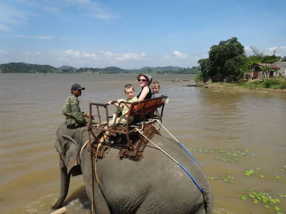 Voyage avec nombreux enfants MaieAnne 1 Voyage en Famille nombreuse heureux | Blog VOYAGES ET ENFANTS