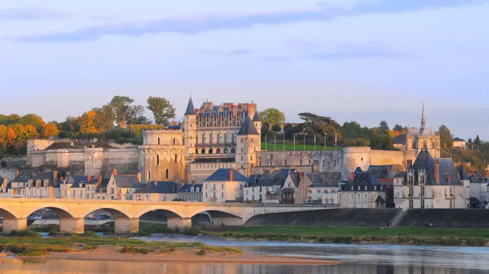 Ch+óteau royal d Parents Ambassadeurs testeurs château Amboise et France Miniature | Blog VOYAGES ET ENFANTS'Amboise. vue g+®n+®rale rempart Nord -® L. de Serres. DSC_7663 1 1 2