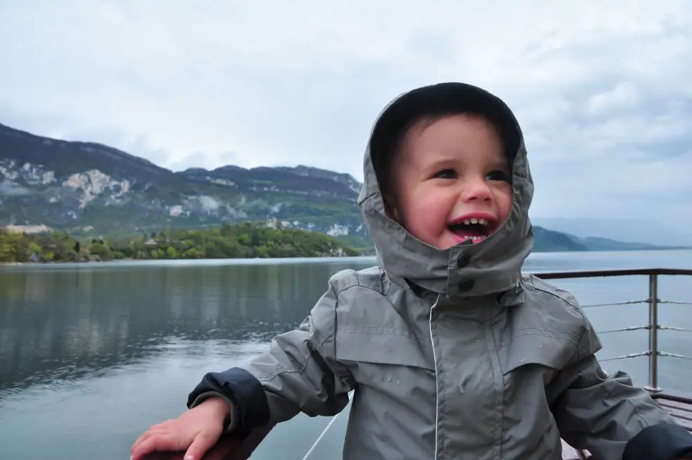 balade sur le canal de savieres compressed La Savoie en famille | Blog VOYAGES ET ENFANTS