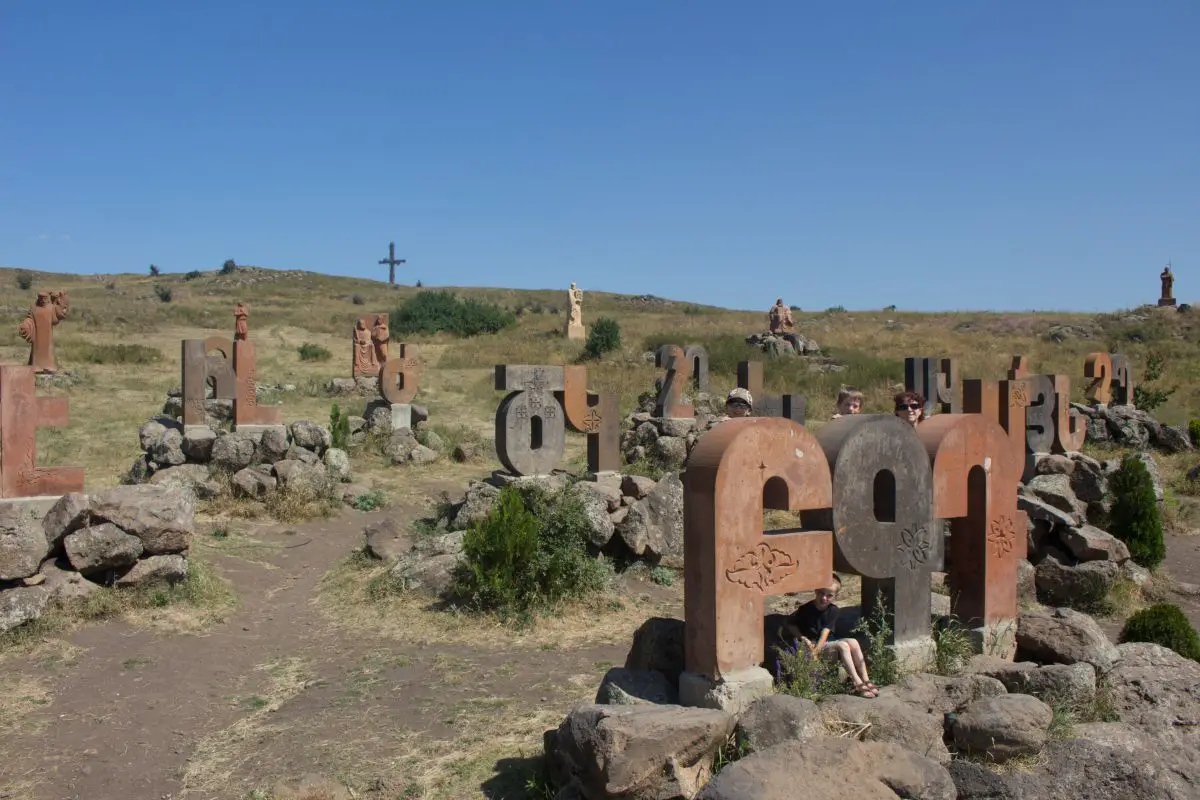 Alphabet armenien Destinations famille hors des sentiers battus et insolites | Blog VOYAGES ET ENFANTS