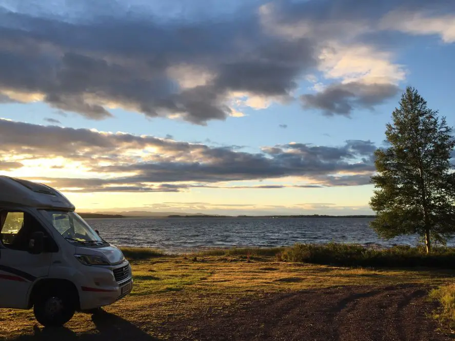 lac siljan 2 La Suède en camping car en famille | VOYAGES ET ENFANTS