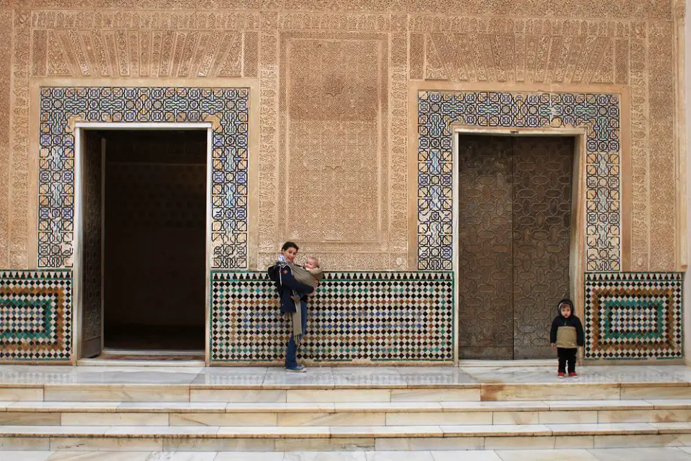 alhambra grenade Visiter lAndalousie en famille Séville et Malaga