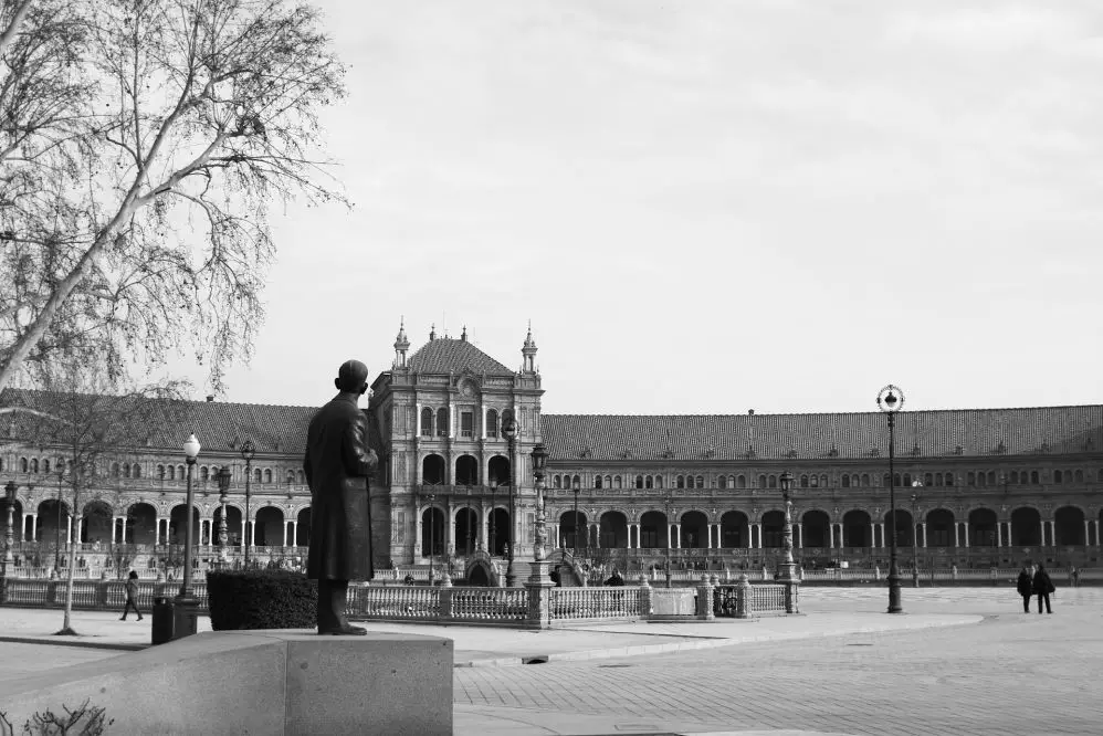 plaza espana seville Visiter lAndalousie en famille Séville et Malaga