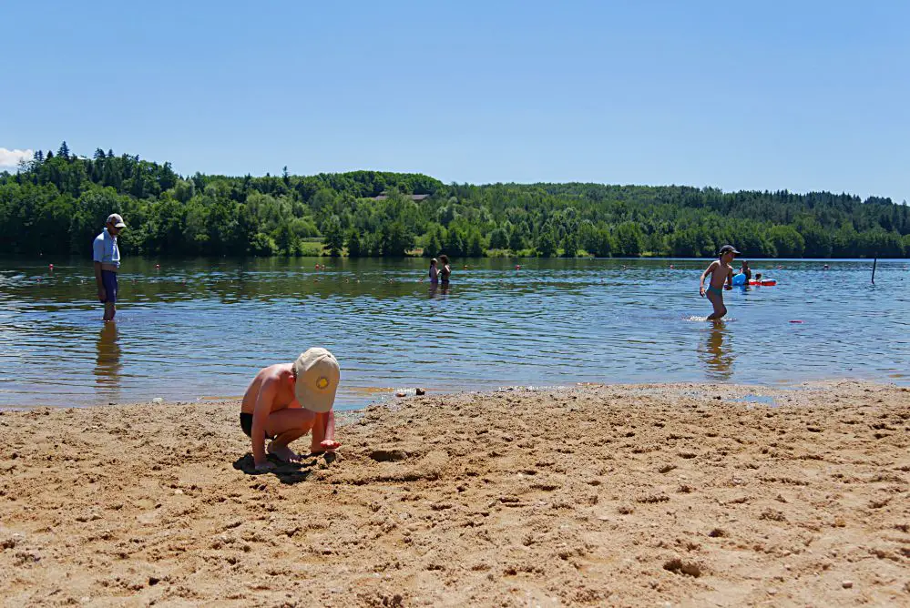 20160718 Auvergne En Famille Lac Aubusson Base de Loisir 36 Escapade en Auvergne en famille | Blog VOYAGES ET ENFANTS