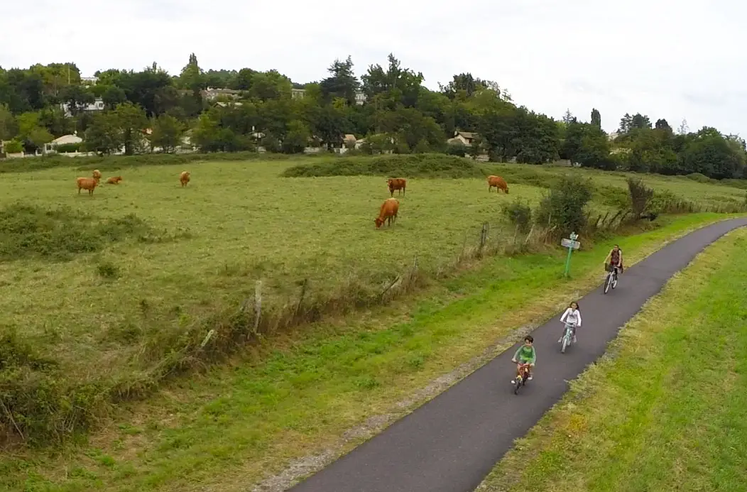 Gironde en famille velo enfants Bordeaux et Gironde en famille | Blog VOYAGES ET ENFANTS