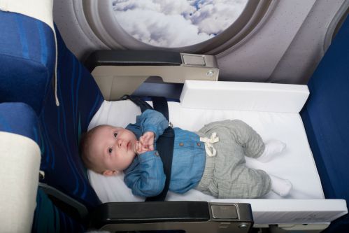 Bed Box de JetKids : un lit pour enfant dans l'avion - BB Jetlag