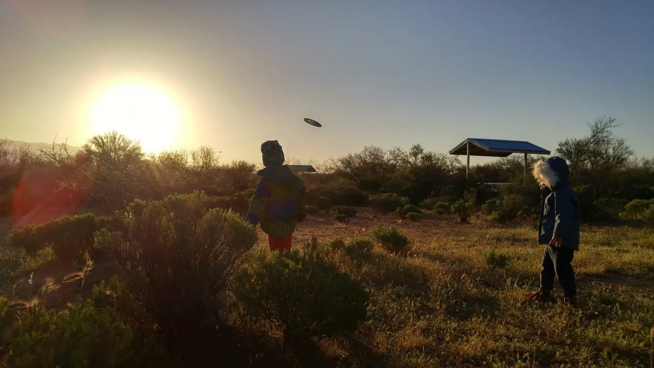 Camping Ouest américain en famille Arizona 6h du mat Camper dans louest américain en famille VOYAGES ET ENFANTS'