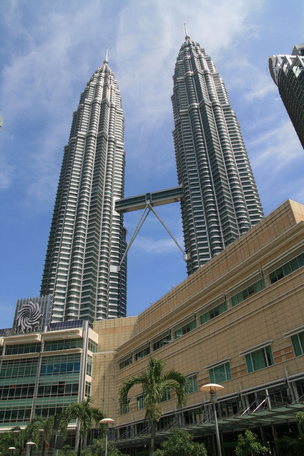 Tour petronas kuala Lumpur en famille Kuala Lumpur en famille coups de coeur visite et cuisine | Blog VOYAGES ET ENFANTS