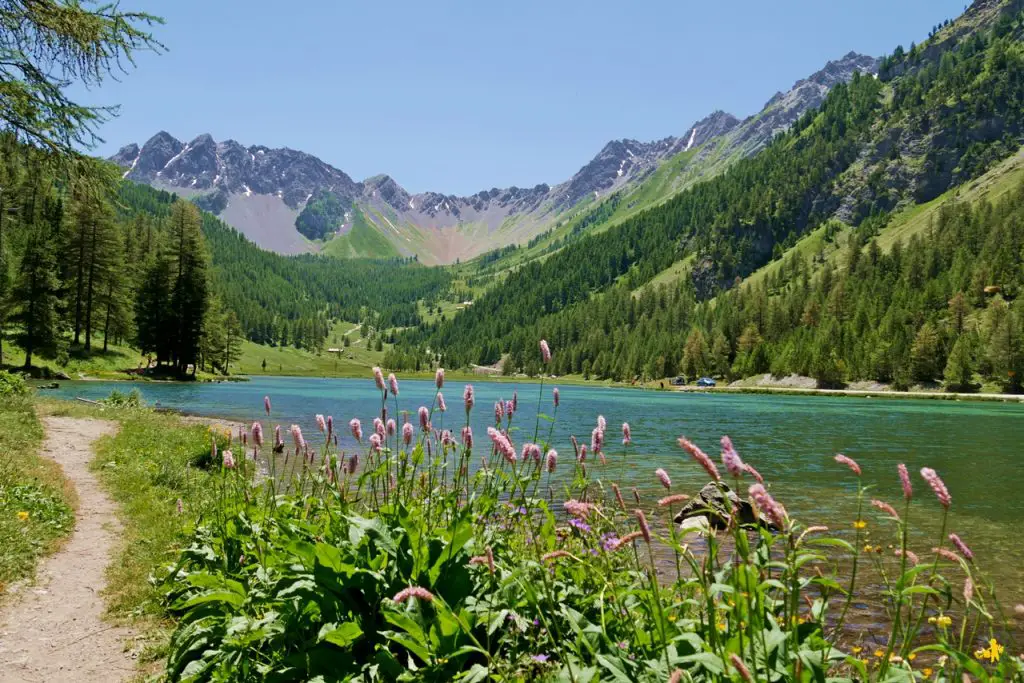 Randonnée Hautes Alpes facile en famille |VOYAGES ET ENFANTS