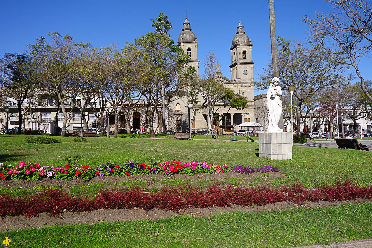 Salto en famille et passage frontière Uruguay Argentine | Blog VOYAGES ET ENFANTS