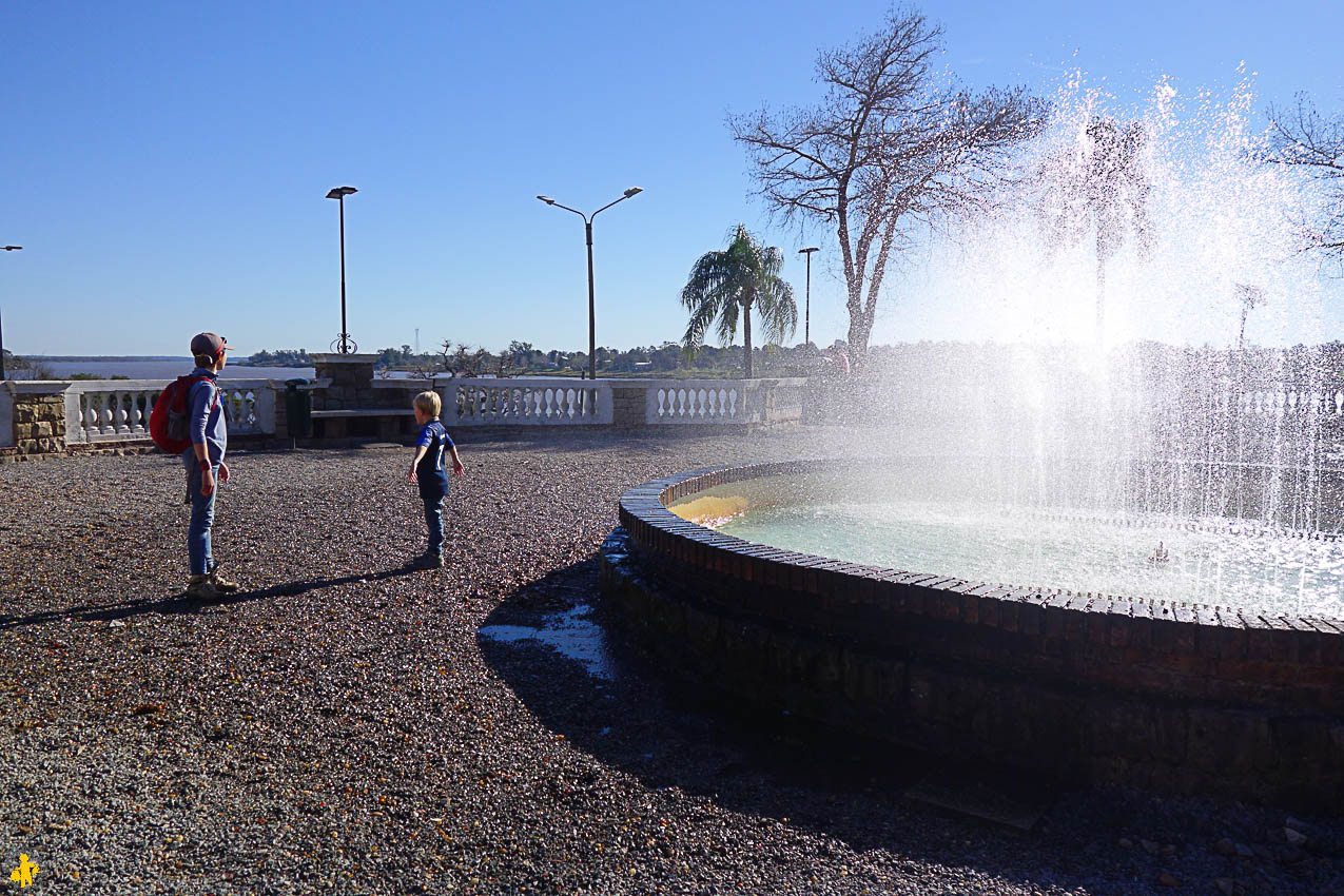 Salto en famille et passage frontière Uruguay Argentine | Blog VOYAGES ET ENFANTS