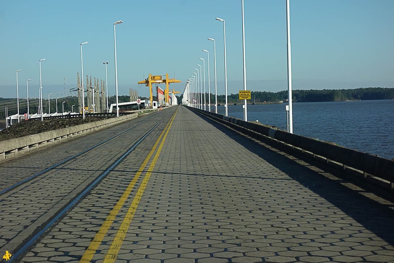 Salto en famille et passage frontière Uruguay Argentine | Blog VOYAGES ET ENFANTS