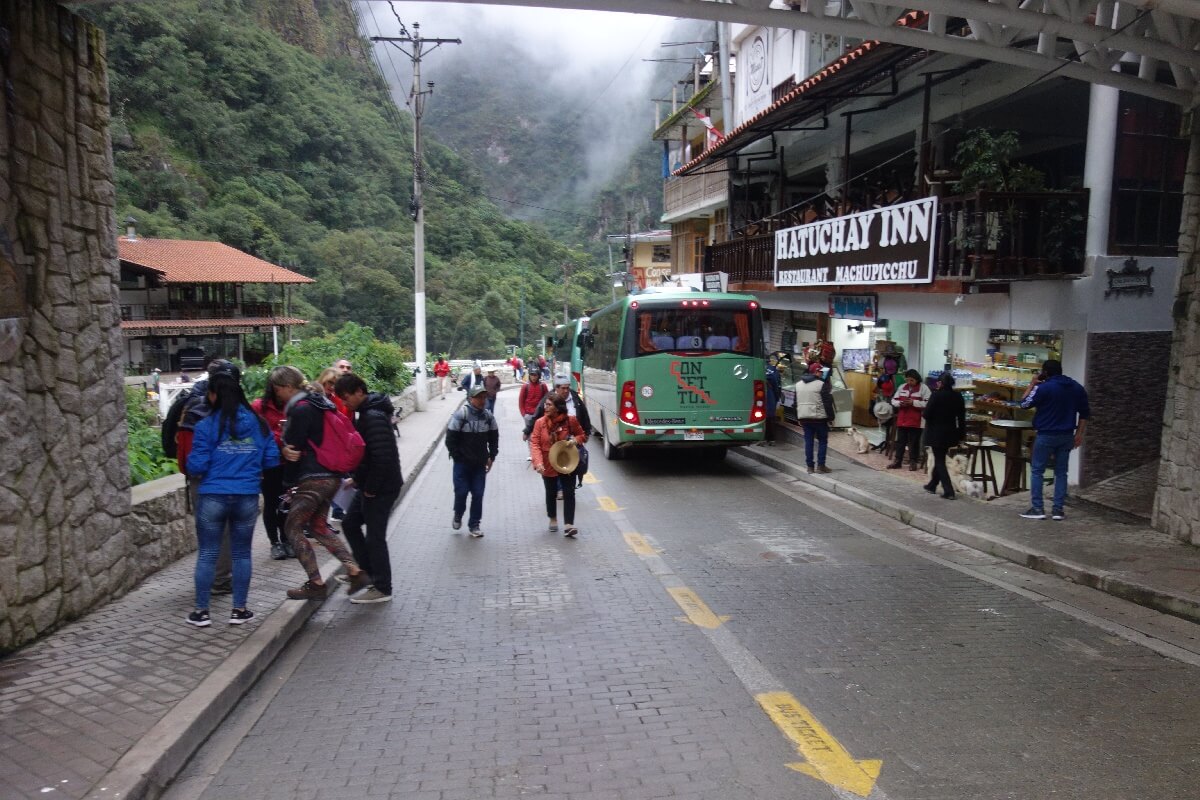 Machu Picchu en famille montée bus Machu Picchu en famille notre visite infos pratiques blog