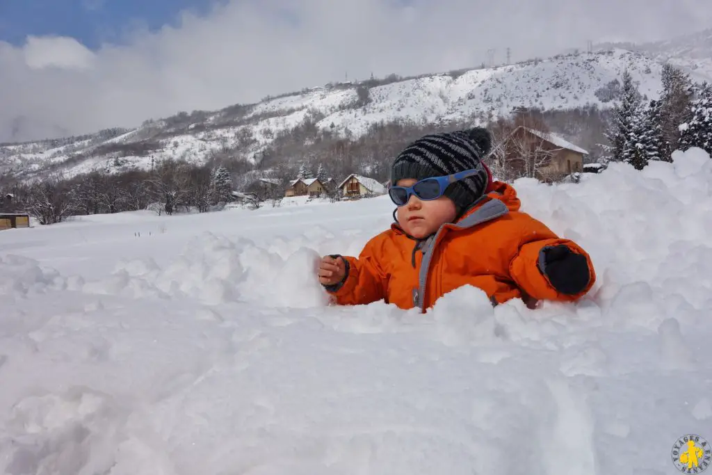 Partir au ski avec bébé Skier avec bébé conseil pour partir au ski