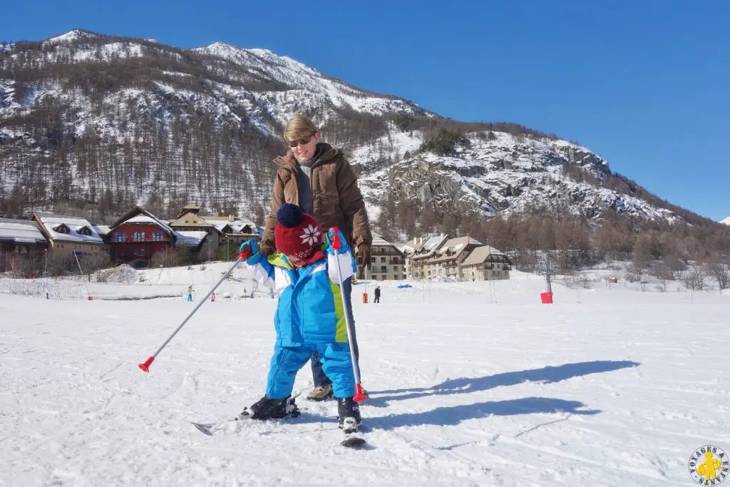 Apprendre le ski,  en famille avec petit