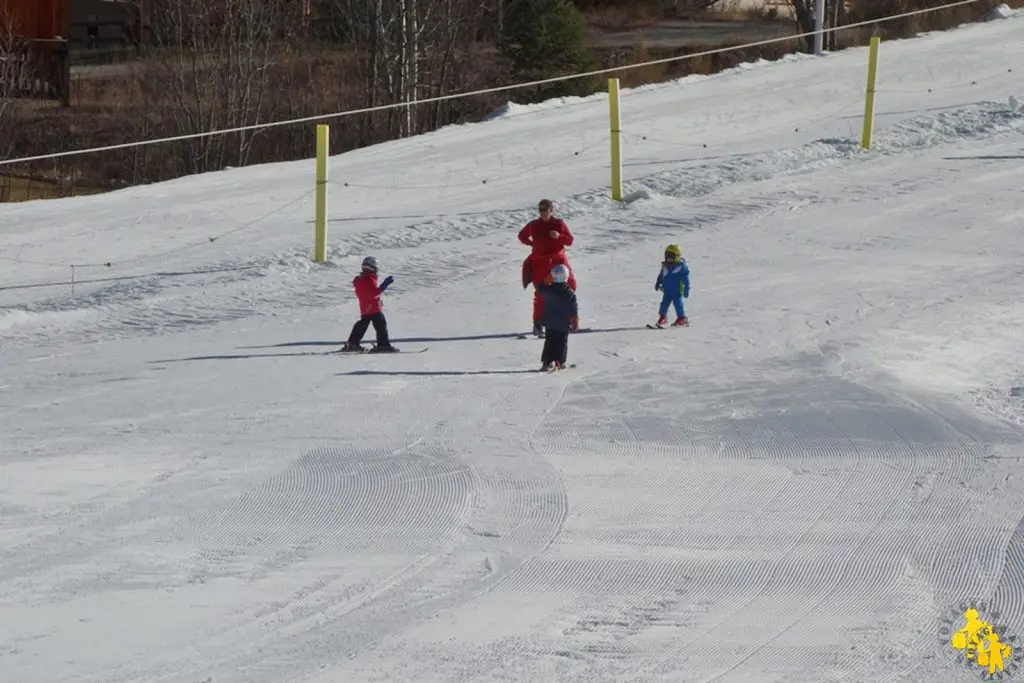 Skier avec bébé conseil pour partir au ski