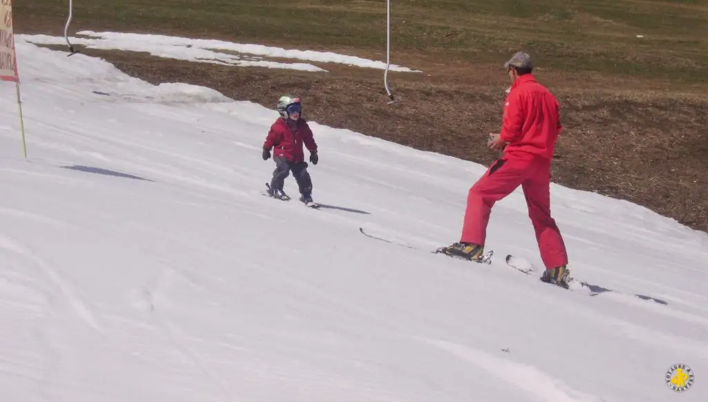 Skier avec bébé conseil pour partir au ski